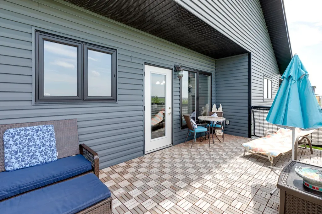 5446 Vista Trail Blackfalds AB T4M0L2