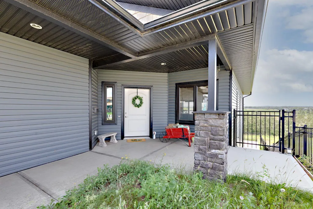 5446 Vista Trail Blackfalds AB T4M0L2