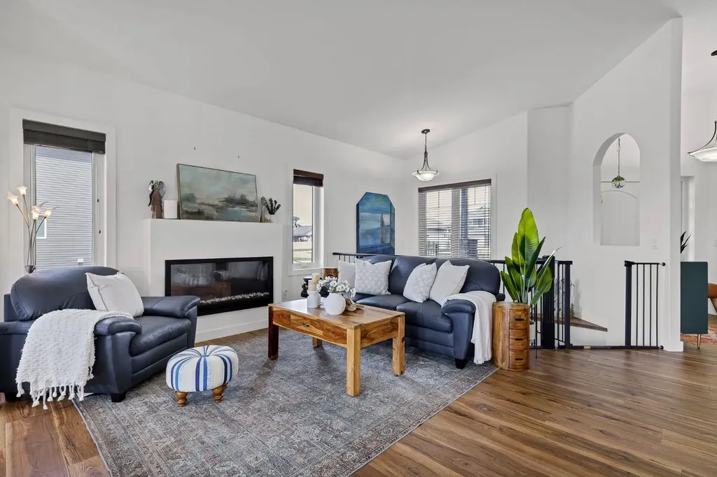 5446 Vista Trail Blackfalds AB T4M0L2