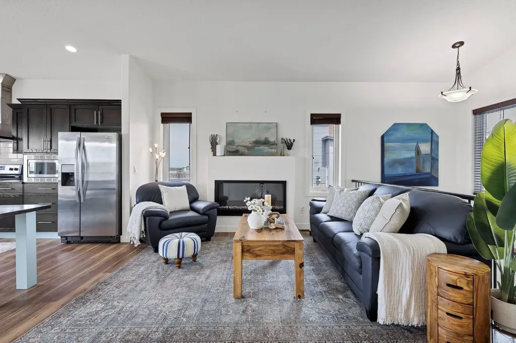 5446 Vista Trail Blackfalds AB T4M0L2