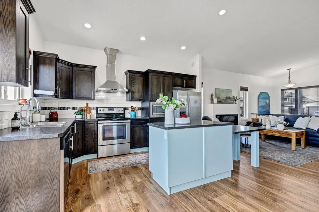 5446 Vista Trail Blackfalds AB T4M0L2
