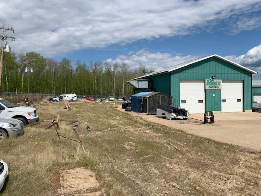 201 67022 Richard Road ( Rge Road 142 ) Range Lac La Biche AB T0A 2C1