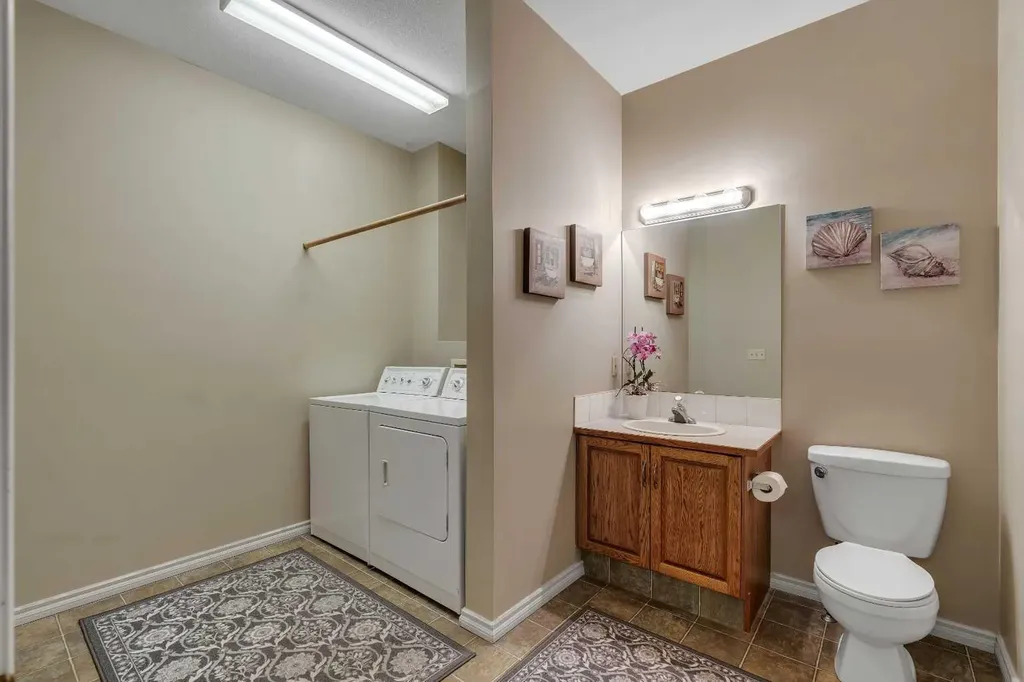 84 Willowbrook Crescent NW Airdrie AB T4B 2S4