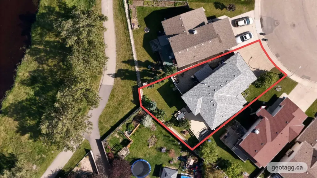 84 Willowbrook Crescent NW Airdrie AB T4B 2S4