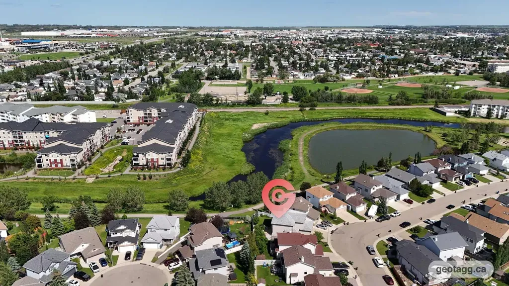 84 Willowbrook Crescent NW Airdrie AB T4B 2S4