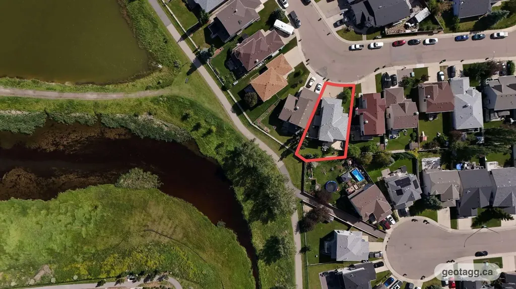84 Willowbrook Crescent NW Airdrie AB T4B 2S4