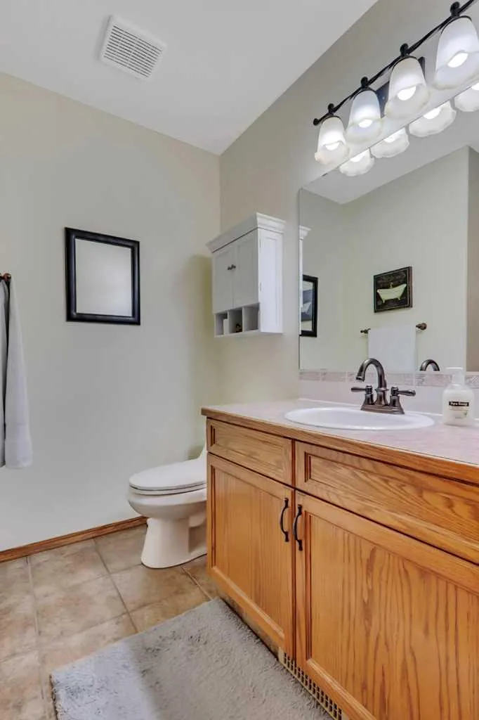 117 Doran Crescent Red Deer AB T4R 2P5