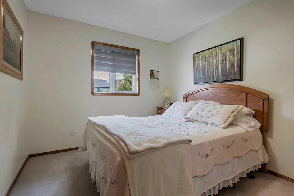 117 Doran Crescent Red Deer AB T4R 2P5