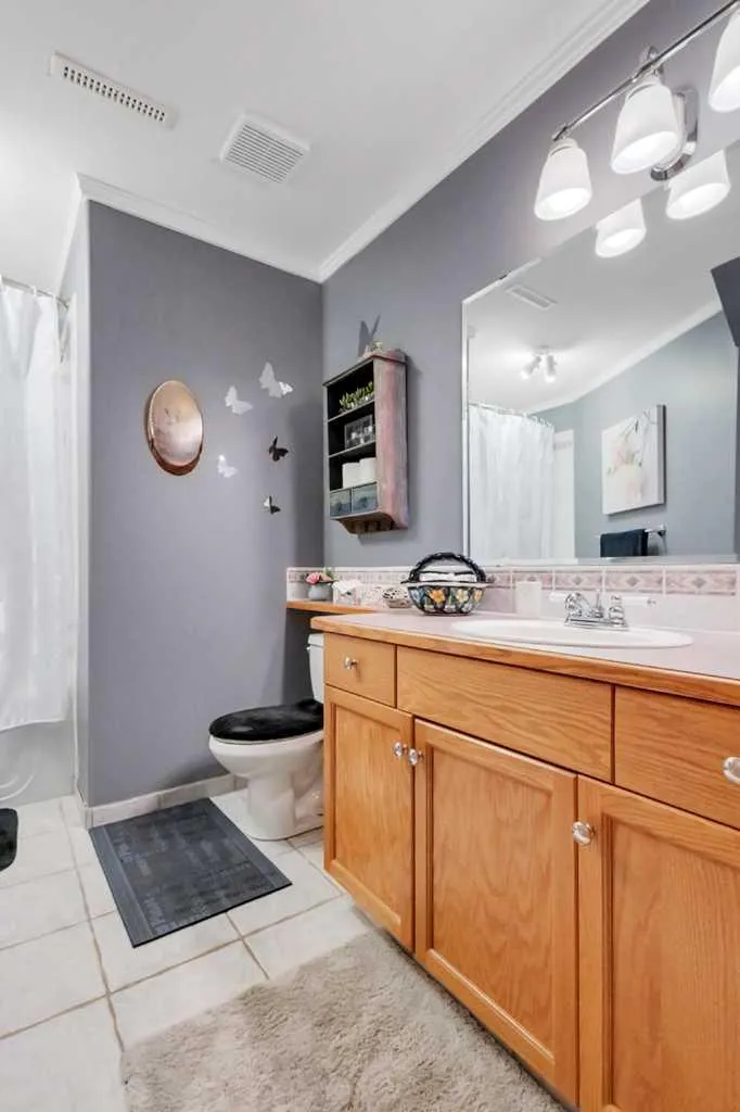 117 Doran Crescent Red Deer AB T4R 2P5