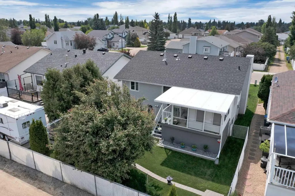 117 Doran Crescent Red Deer AB T4R 2P5