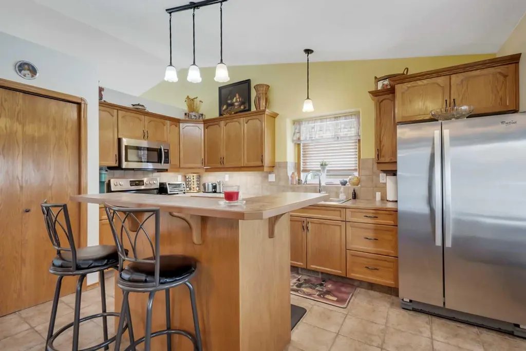 117 Doran Crescent Red Deer AB T4R 2P5