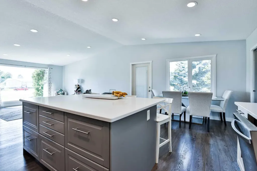 1019 Glacier Drive S Lethbridge AB T1K 3N3