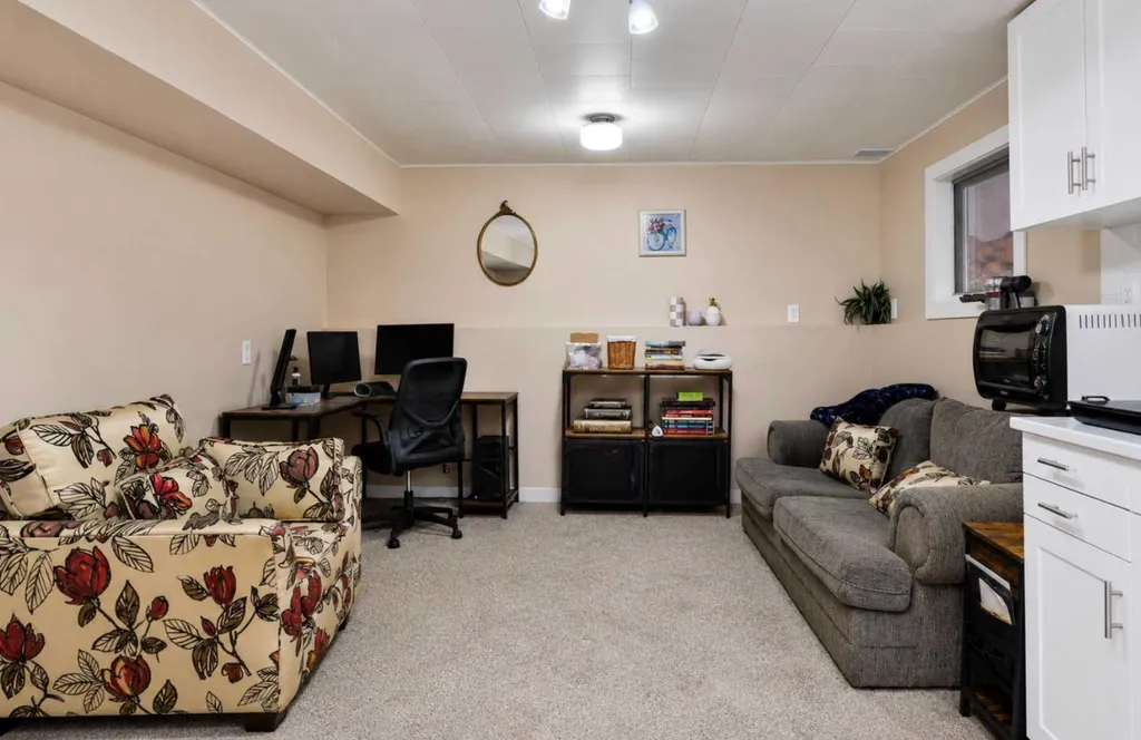 1019 Glacier Drive S Lethbridge AB T1K 3N3