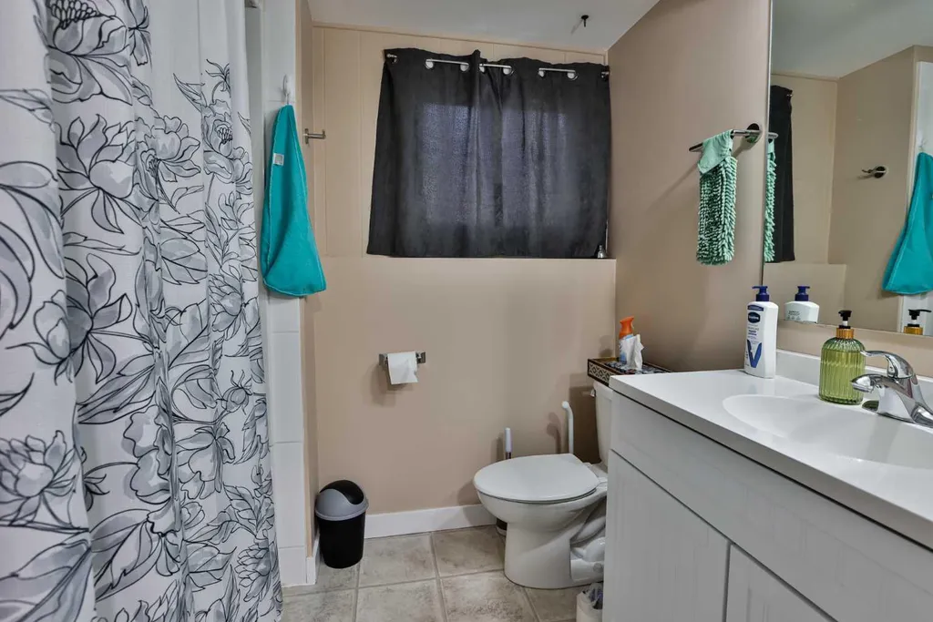 1019 Glacier Drive S Lethbridge AB T1K 3N3