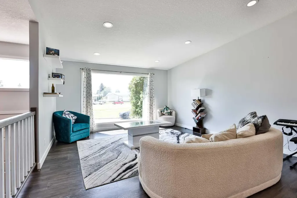 1019 Glacier Drive S Lethbridge AB T1K 3N3