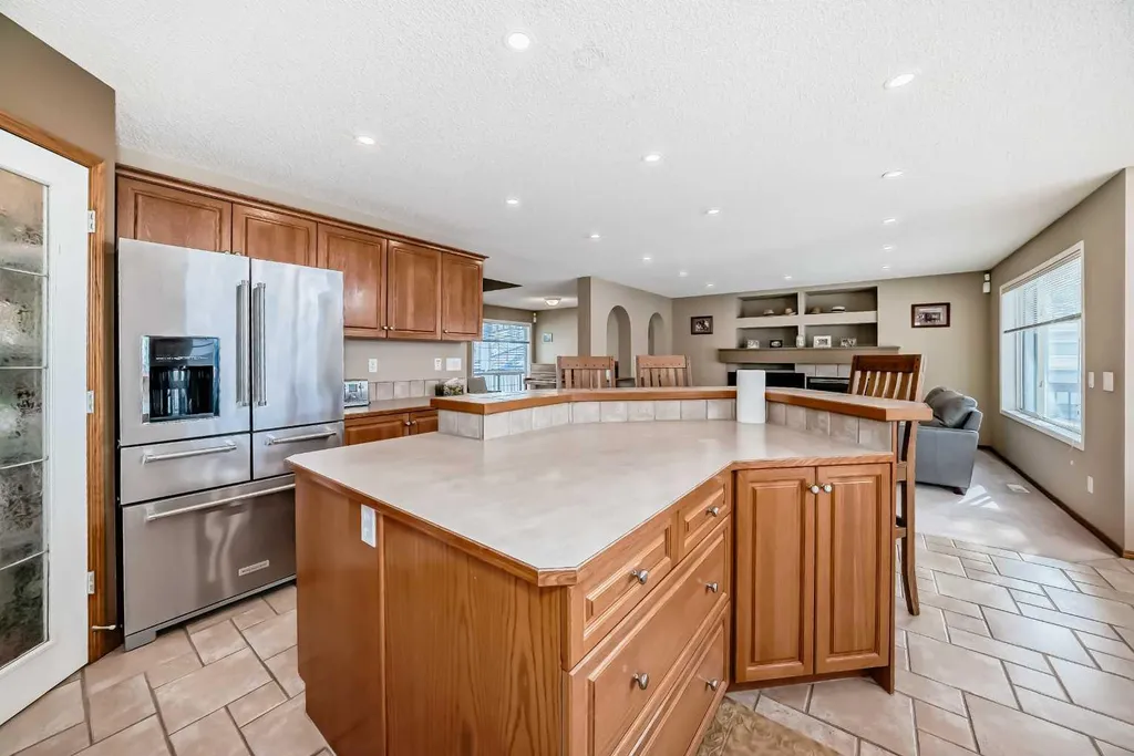 3767 Springbank Drive SW Calgary AB T3H 4J5