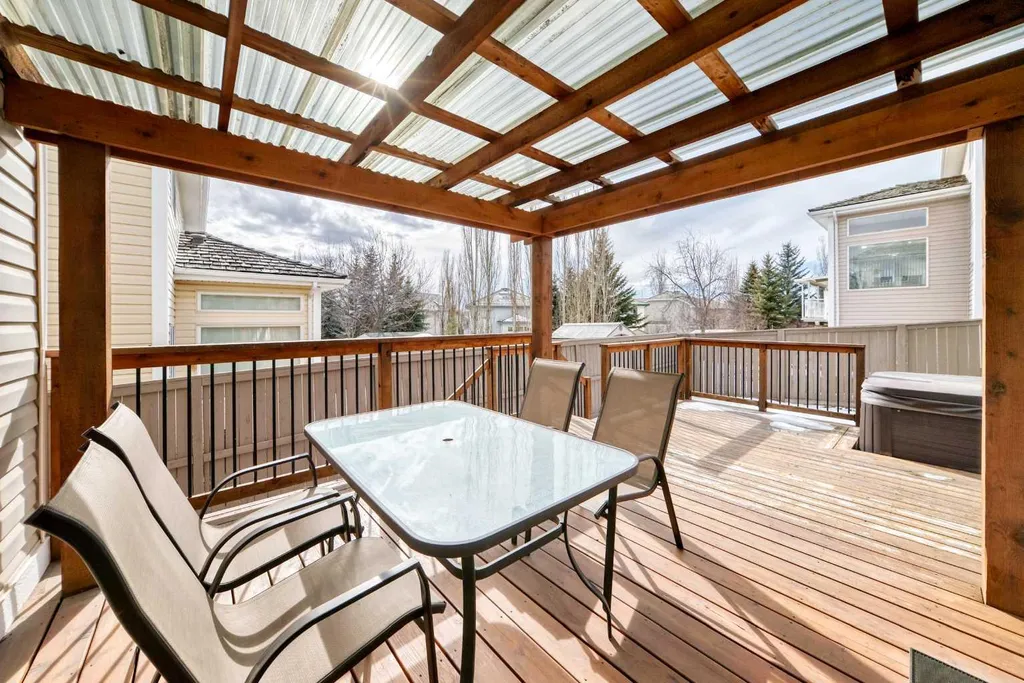 3767 Springbank Drive SW Calgary AB T3H 4J5
