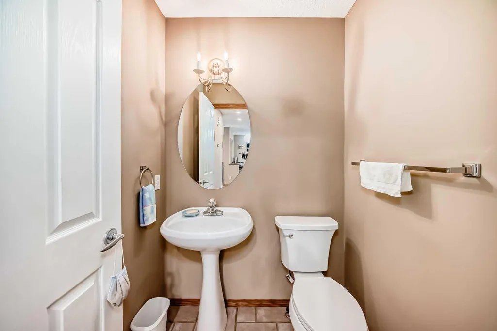3767 Springbank Drive SW Calgary AB T3H 4J5