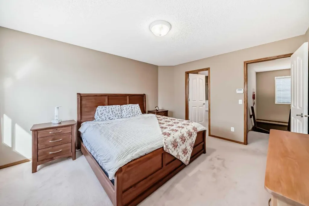 3767 Springbank Drive SW Calgary AB T3H 4J5