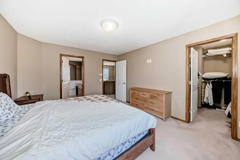 3767 Springbank Drive SW Calgary AB T3H 4J5