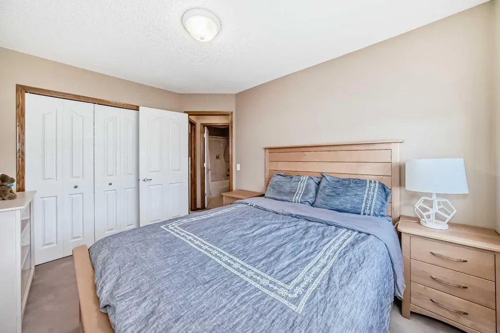 3767 Springbank Drive SW Calgary AB T3H 4J5
