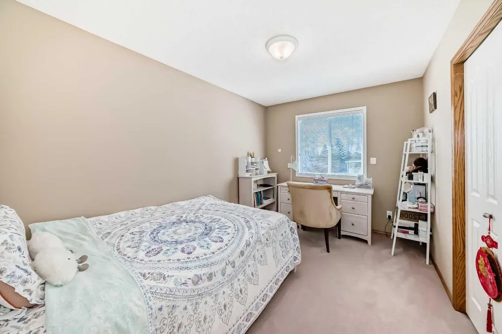 3767 Springbank Drive SW Calgary AB T3H 4J5