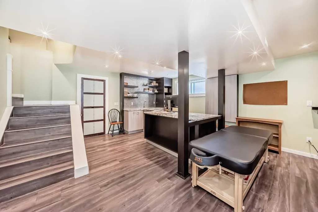 3767 Springbank Drive SW Calgary AB T3H 4J5