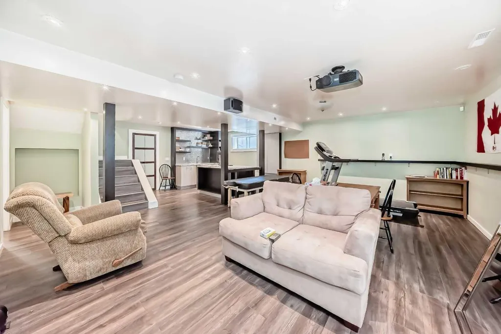 3767 Springbank Drive SW Calgary AB T3H 4J5