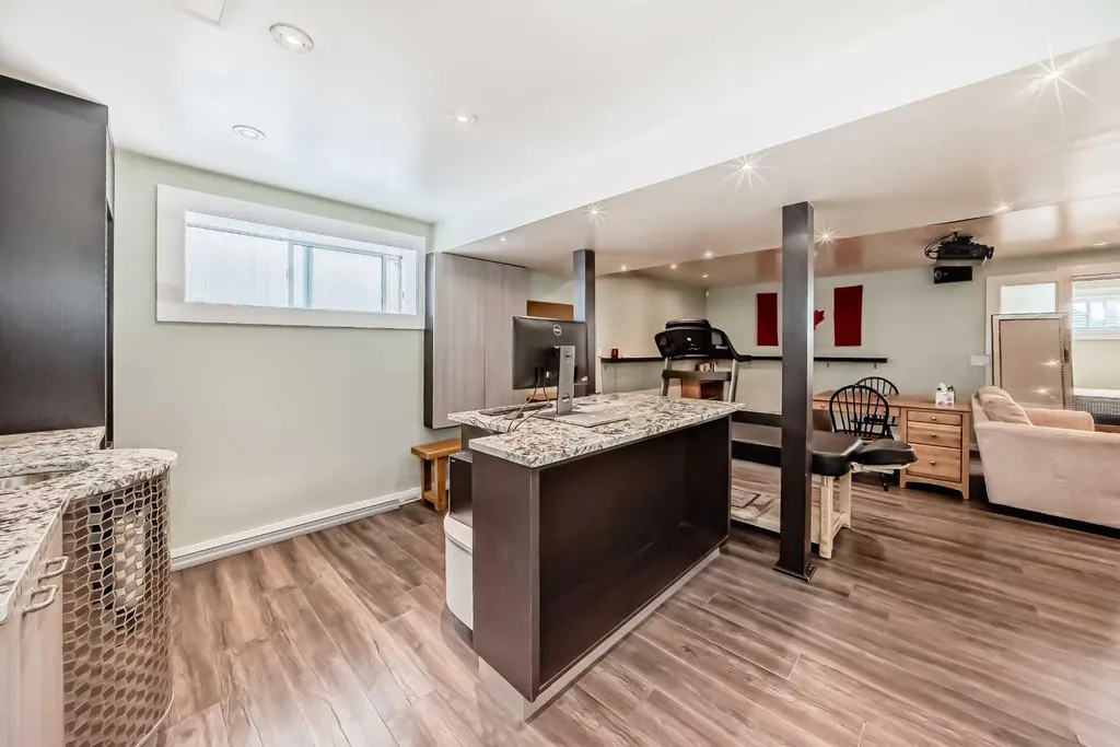 3767 Springbank Drive SW Calgary AB T3H 4J5