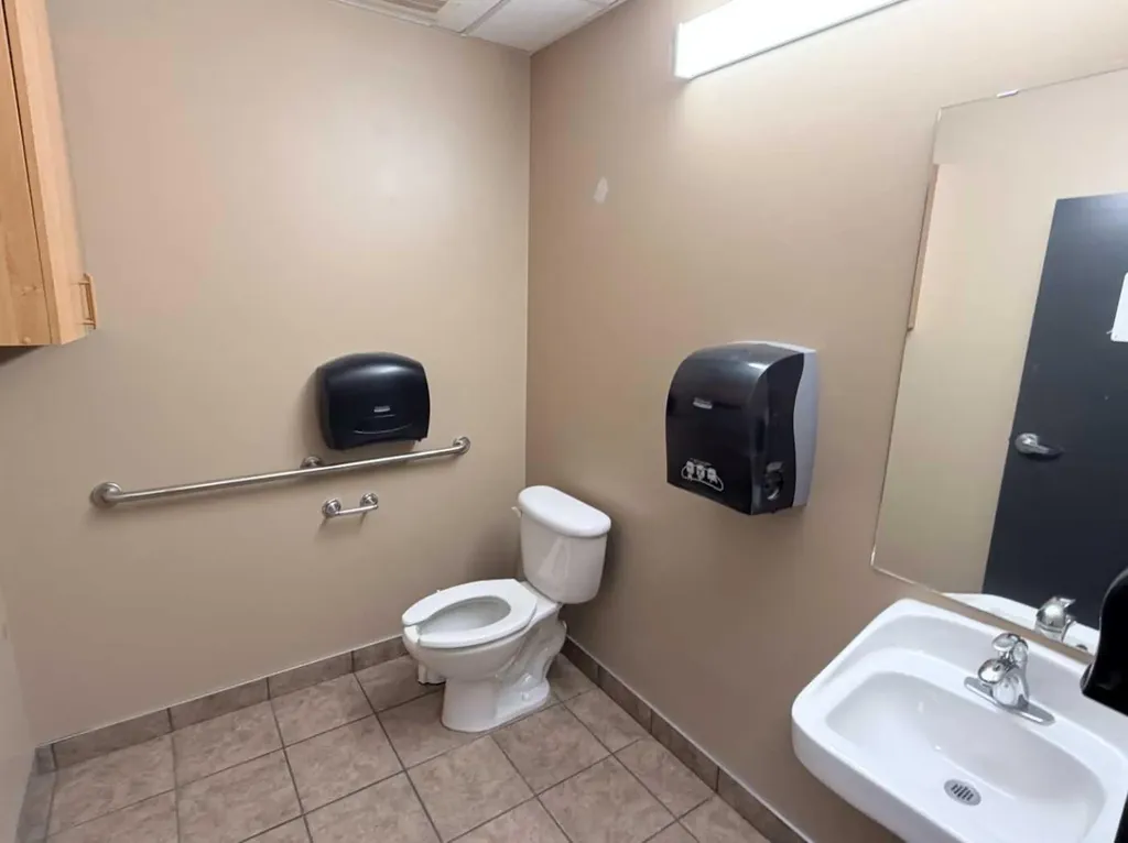 10211 88 Avenue Clairmont AB T8X 5G8