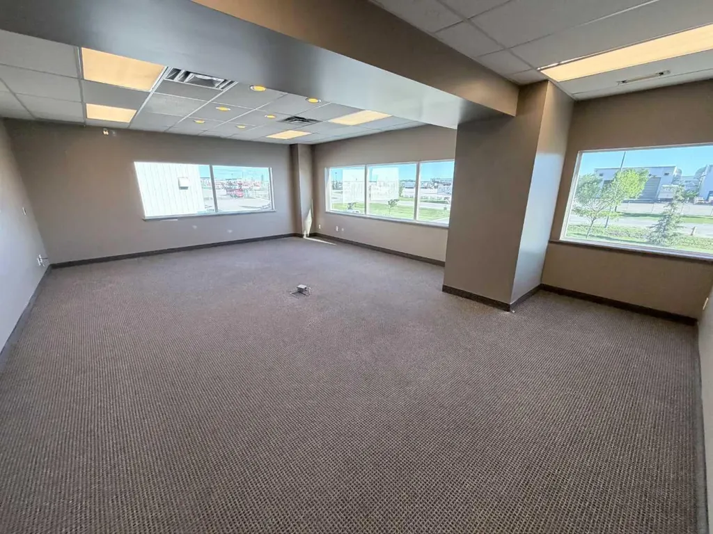 10211 88 Avenue Clairmont AB T8X 5G8
