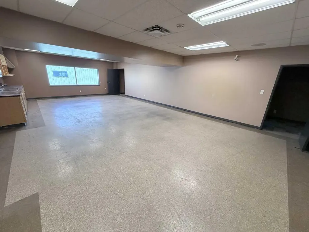 10211 88 Avenue Clairmont AB T8X 5G8