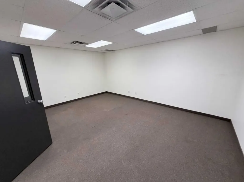 10211 88 Avenue Clairmont AB T8X 5G8