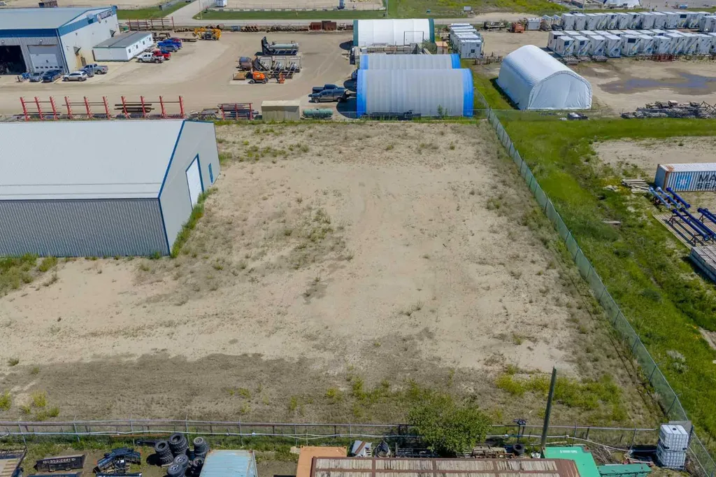 10211 88 Avenue Clairmont AB T8X 5G8