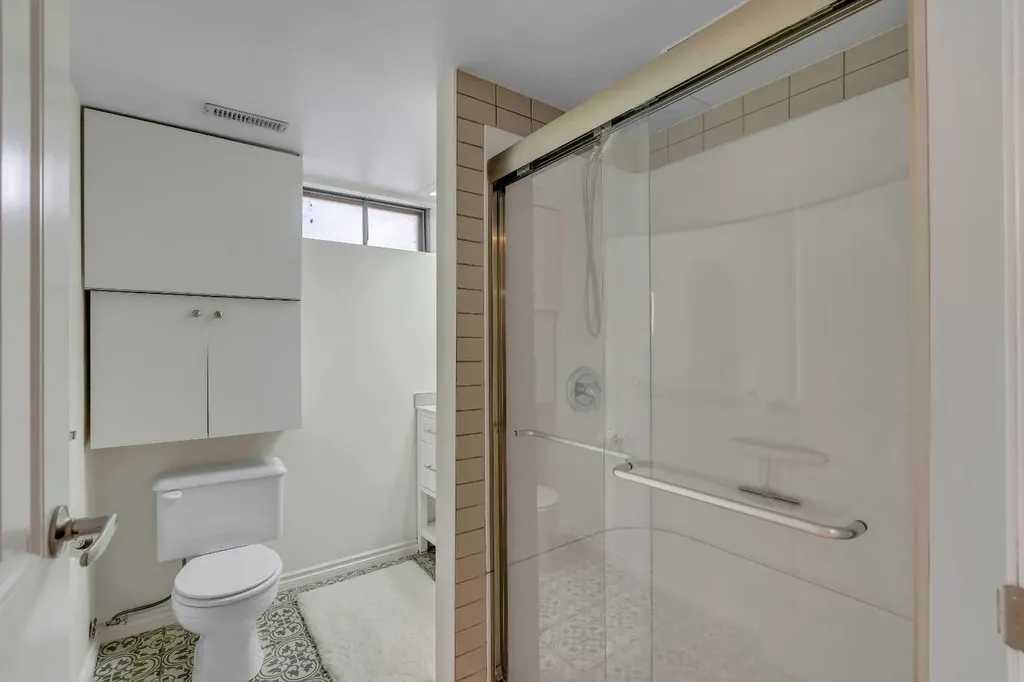 10219 7 Street SW Calgary AB T2W 0G2