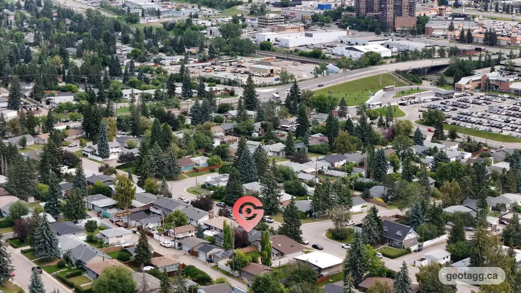 10219 7 Street SW Calgary AB T2W 0G2