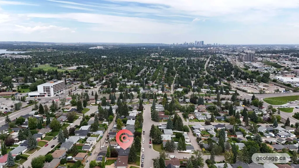 10219 7 Street SW Calgary AB T2W 0G2