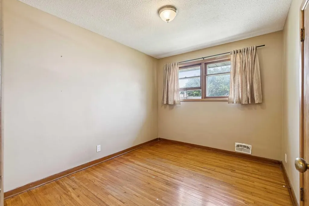 3103 13 Avenue SW Calgary AB T3C 0V3