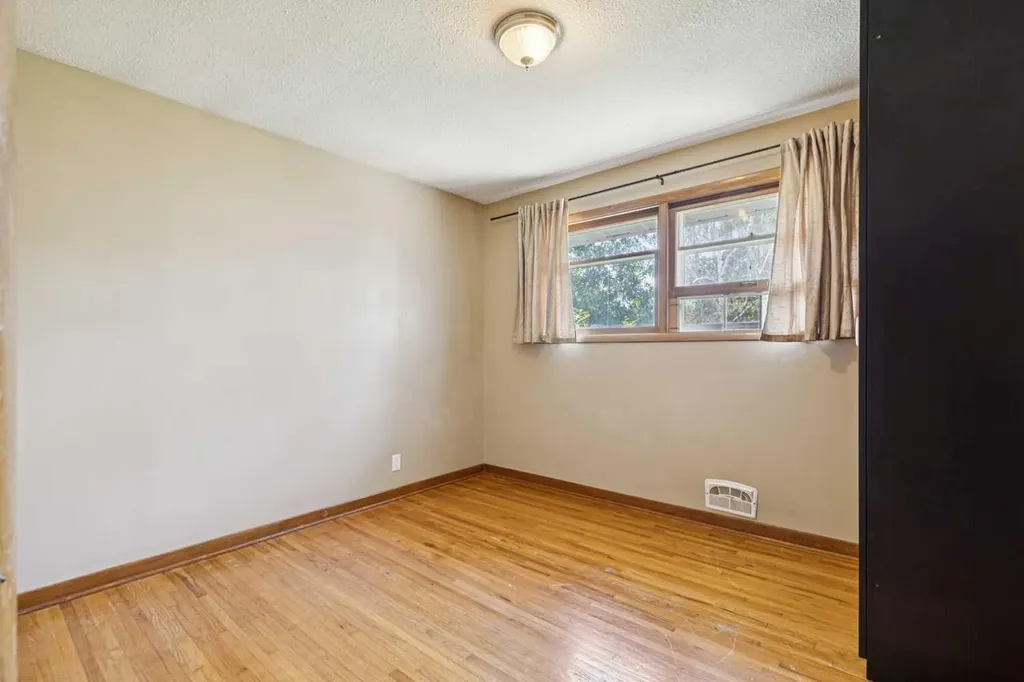 3103 13 Avenue SW Calgary AB T3C 0V3