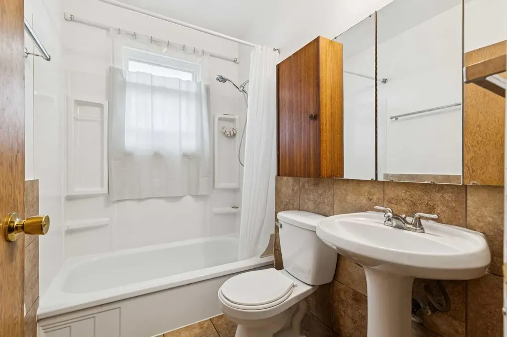 3103 13 Avenue SW Calgary AB T3C 0V3
