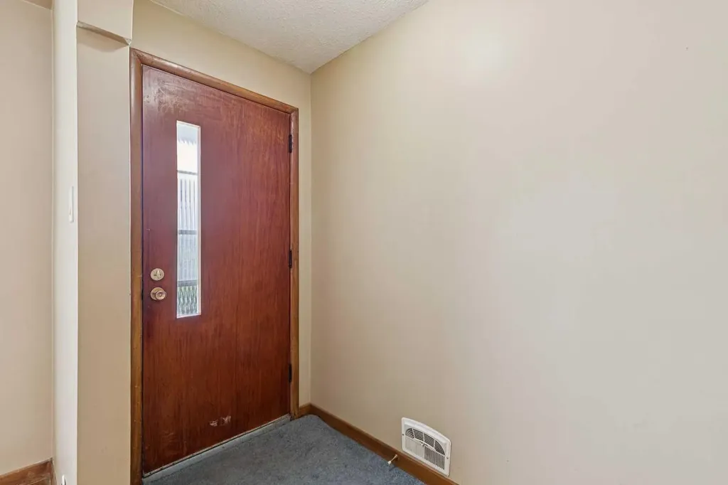 3103 13 Avenue SW Calgary AB T3C 0V3