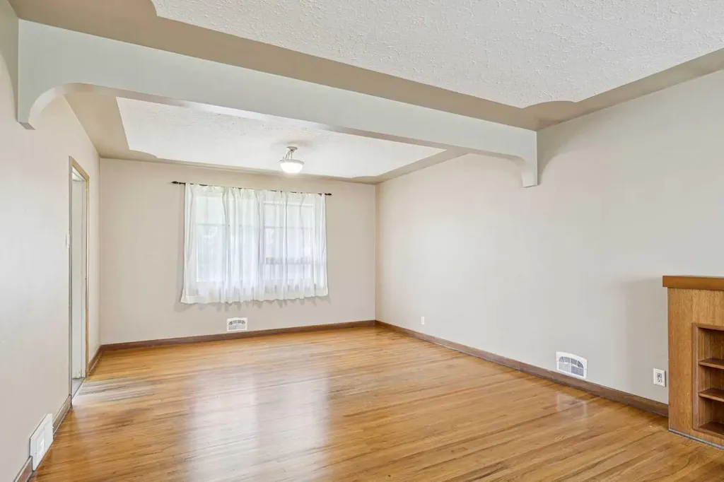 3103 13 Avenue SW Calgary AB T3C 0V3