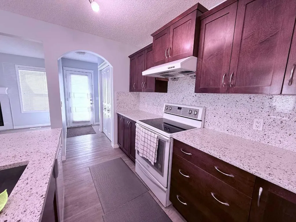960 Taradale Drive Calgary AB T3J 0E7
