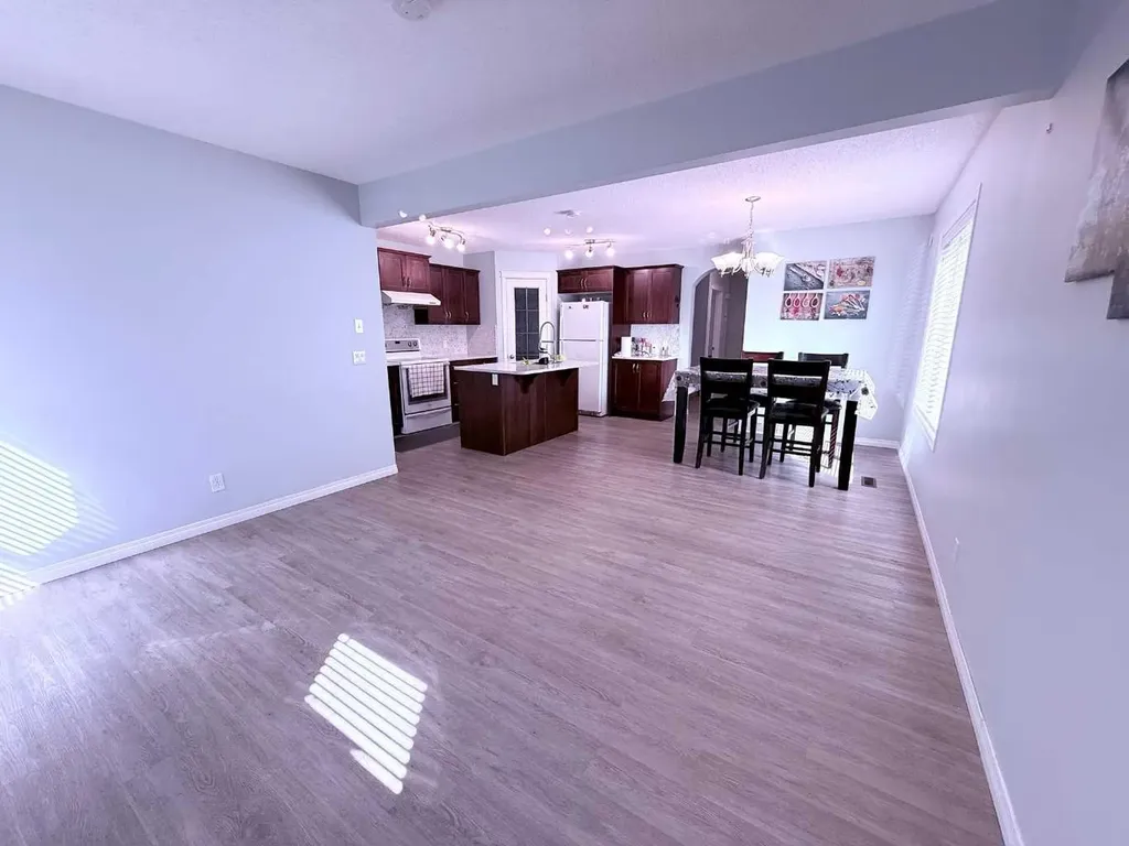 960 Taradale Drive Calgary AB T3J 0E7