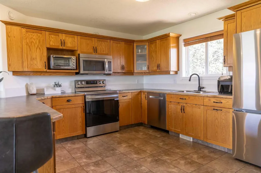 421026 Range Road 284 Rural Ponoka County AB T0C 2J0