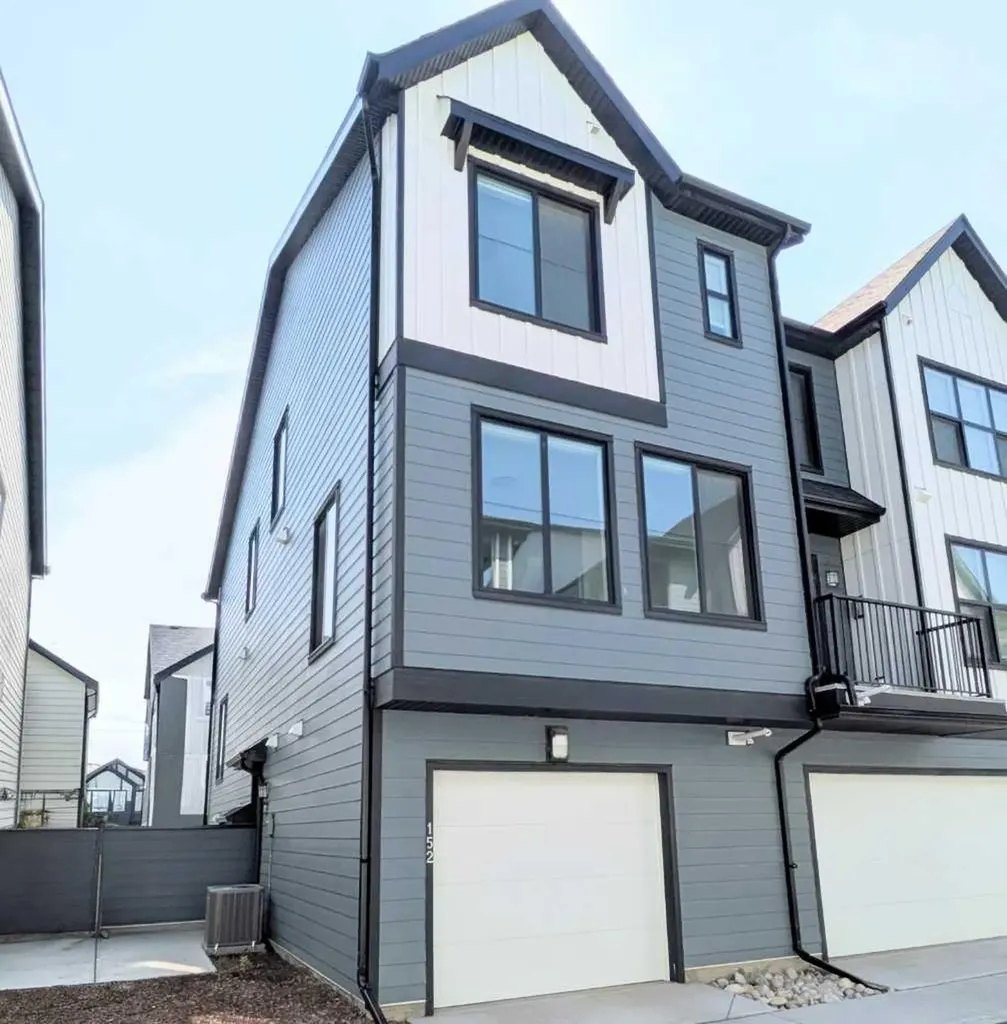 380 Seton Villas SE Calgary AB T3M 3T8
