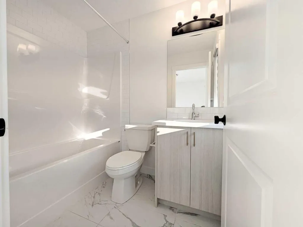 380 Seton Villas SE Calgary AB T3M 3T8