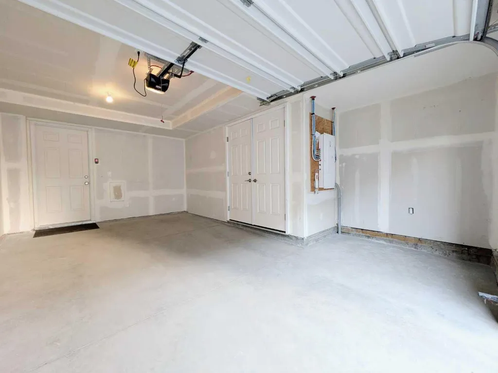 380 Seton Villas SE Calgary AB T3M 3T8