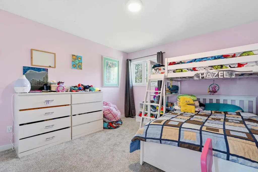 804 Downey Place Okotoks AB T1S 1H6
