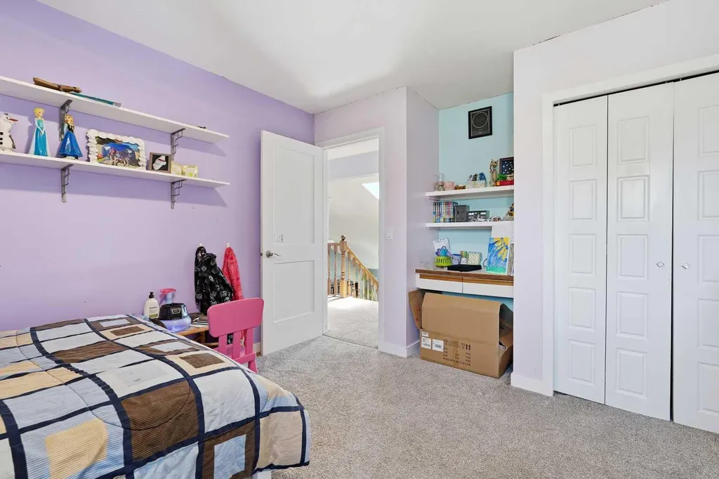 804 Downey Place Okotoks AB T1S 1H6